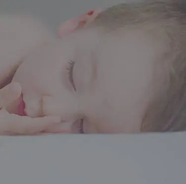 Ett spädbarn som sover.